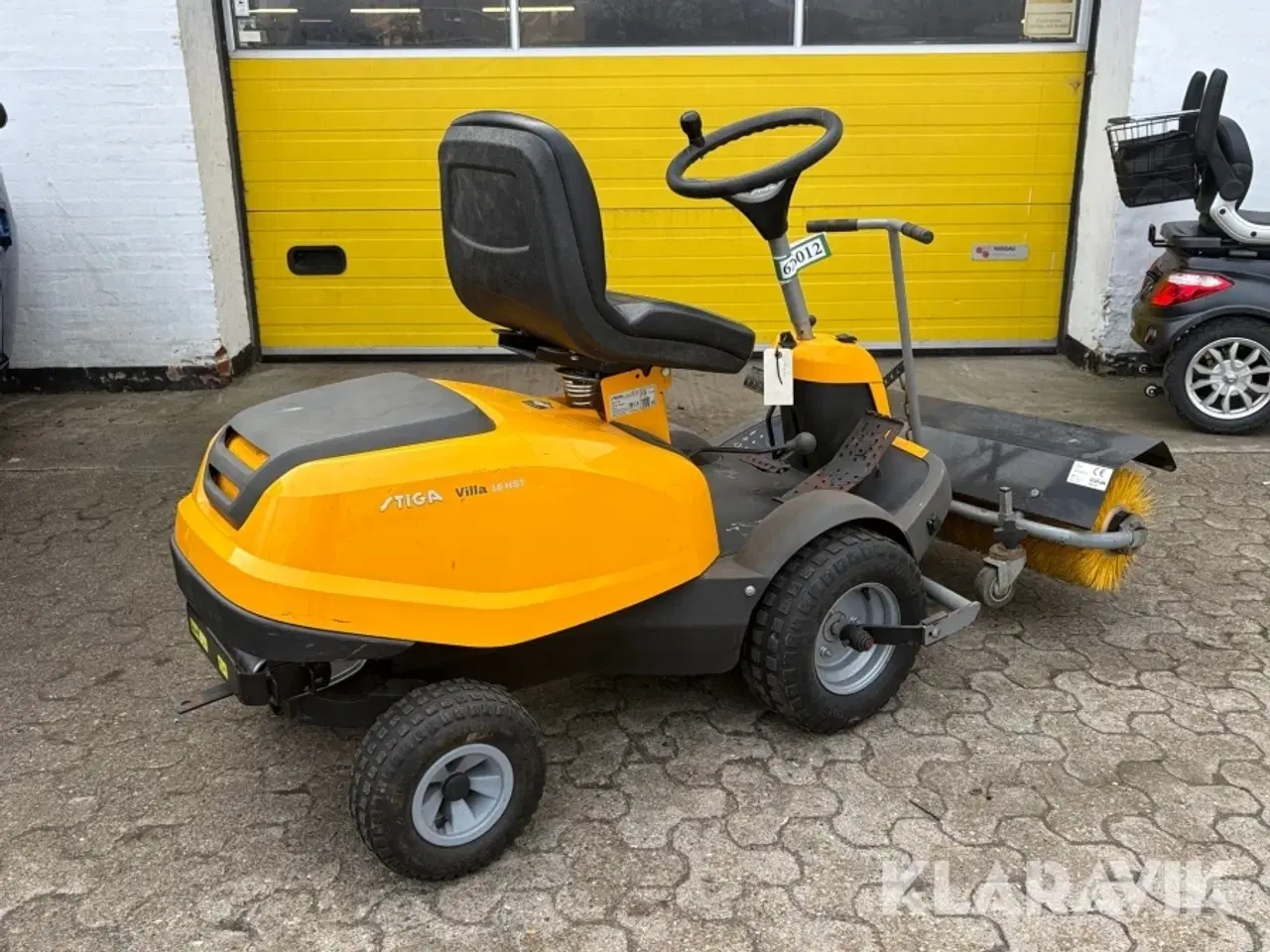 Billede 4 - Fejemaskine Stiga Villa 16 HST