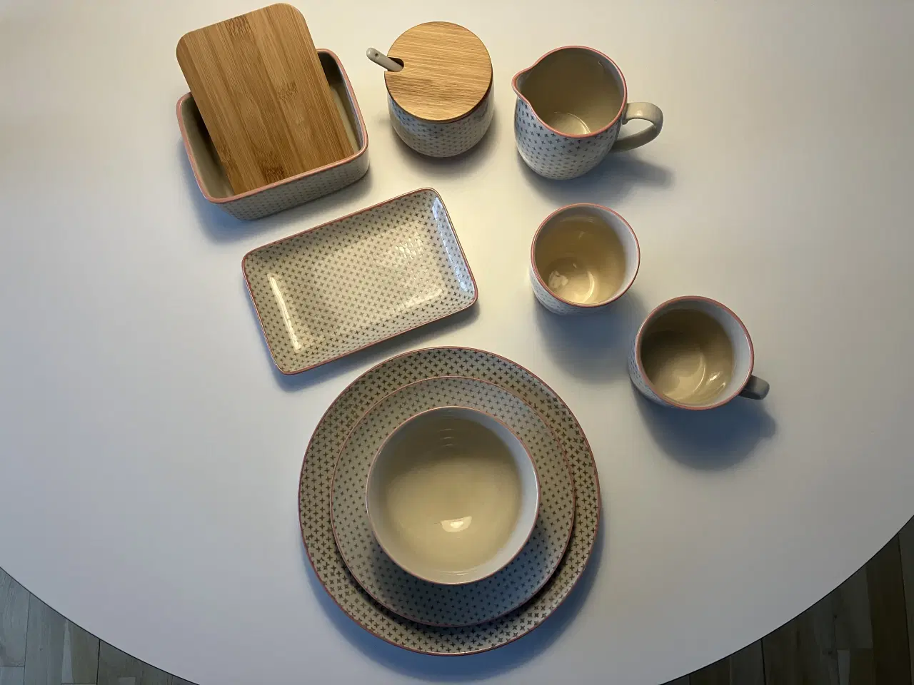 Billede 8 - Stel fra Sofia Hand made 46 dele. Sendes Ikke. 