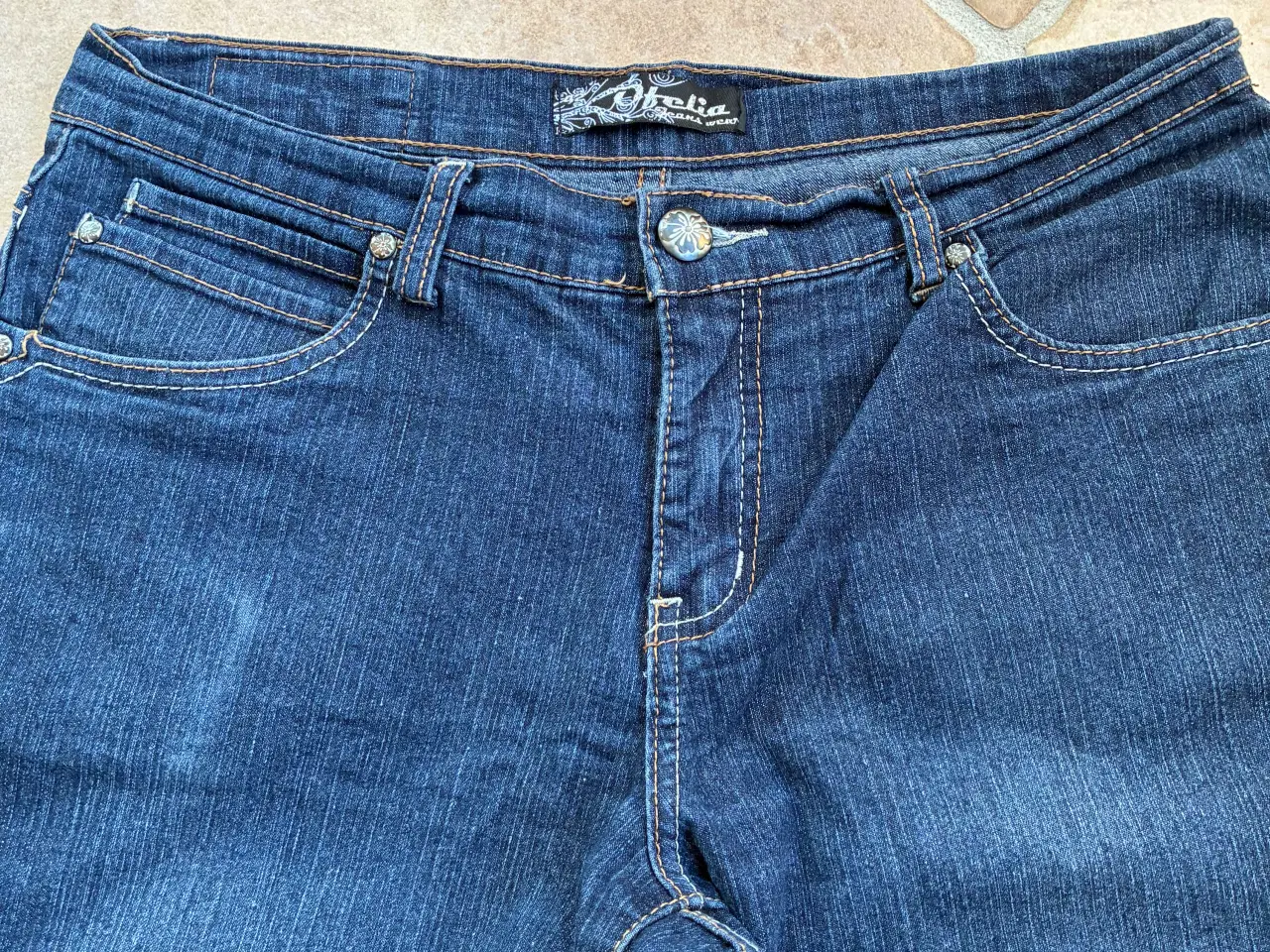 Billede 3 - Ofelia jeans str. 42
