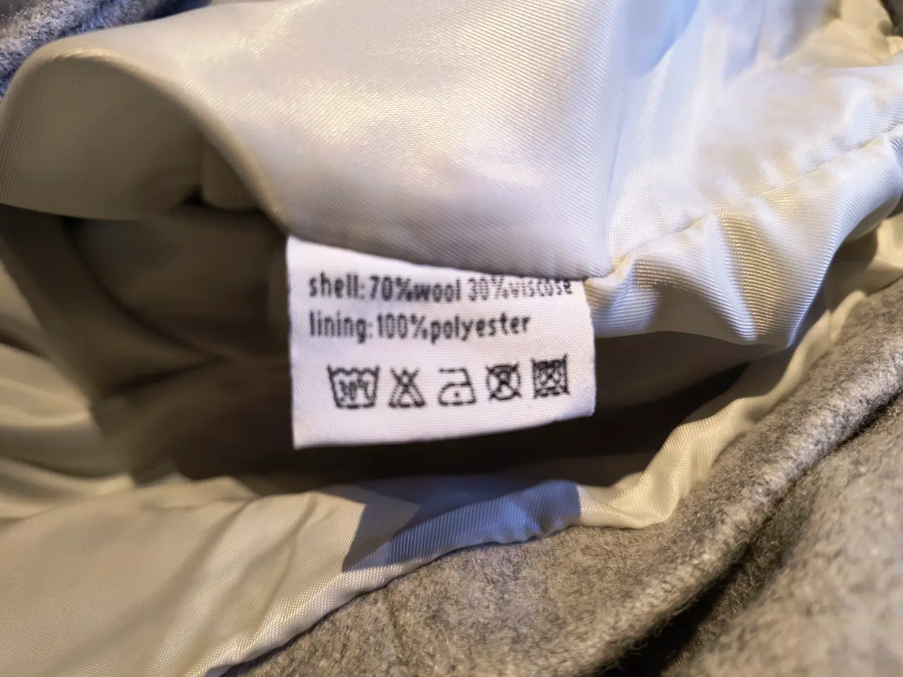 Billede 8 - Damefrakke (kort, 70% uld)