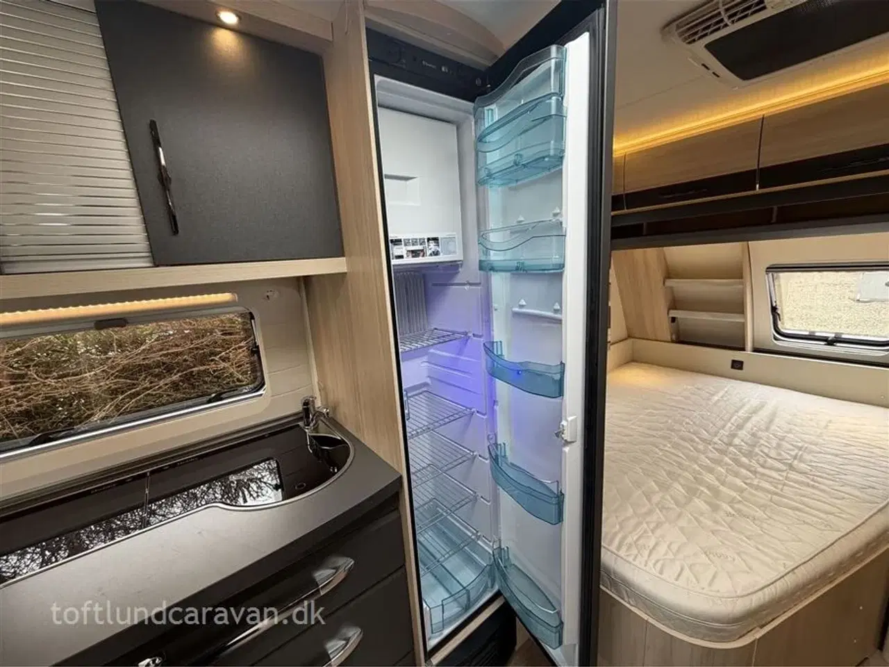 Billede 6 - 2016 - Hobby De Luxe Edition 460 UFe   Superflot og velholdt, POPULÆR VOGN MED DOBBELTSENG.