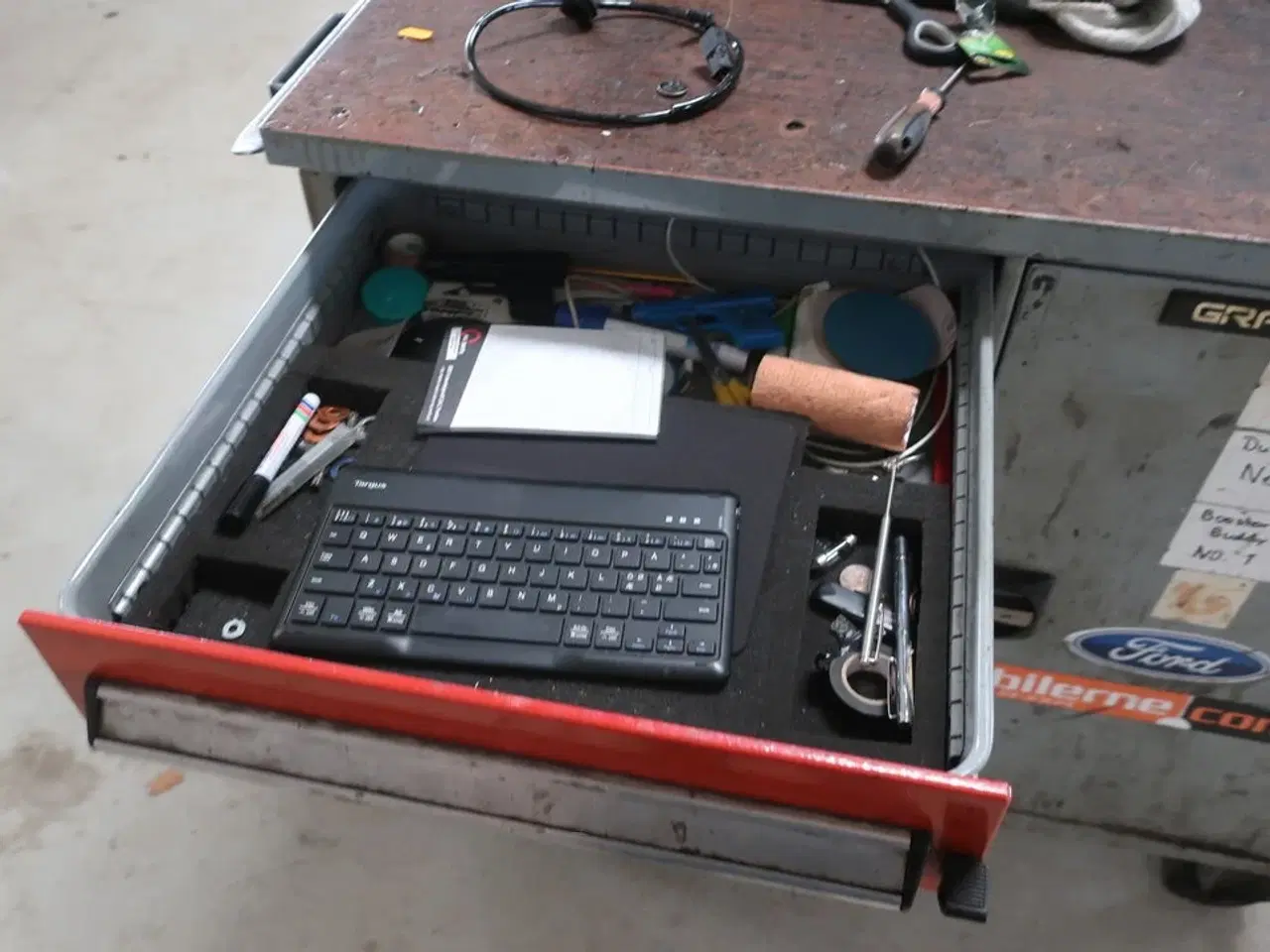 Billede 4 - Værkstedsvogn med indhold