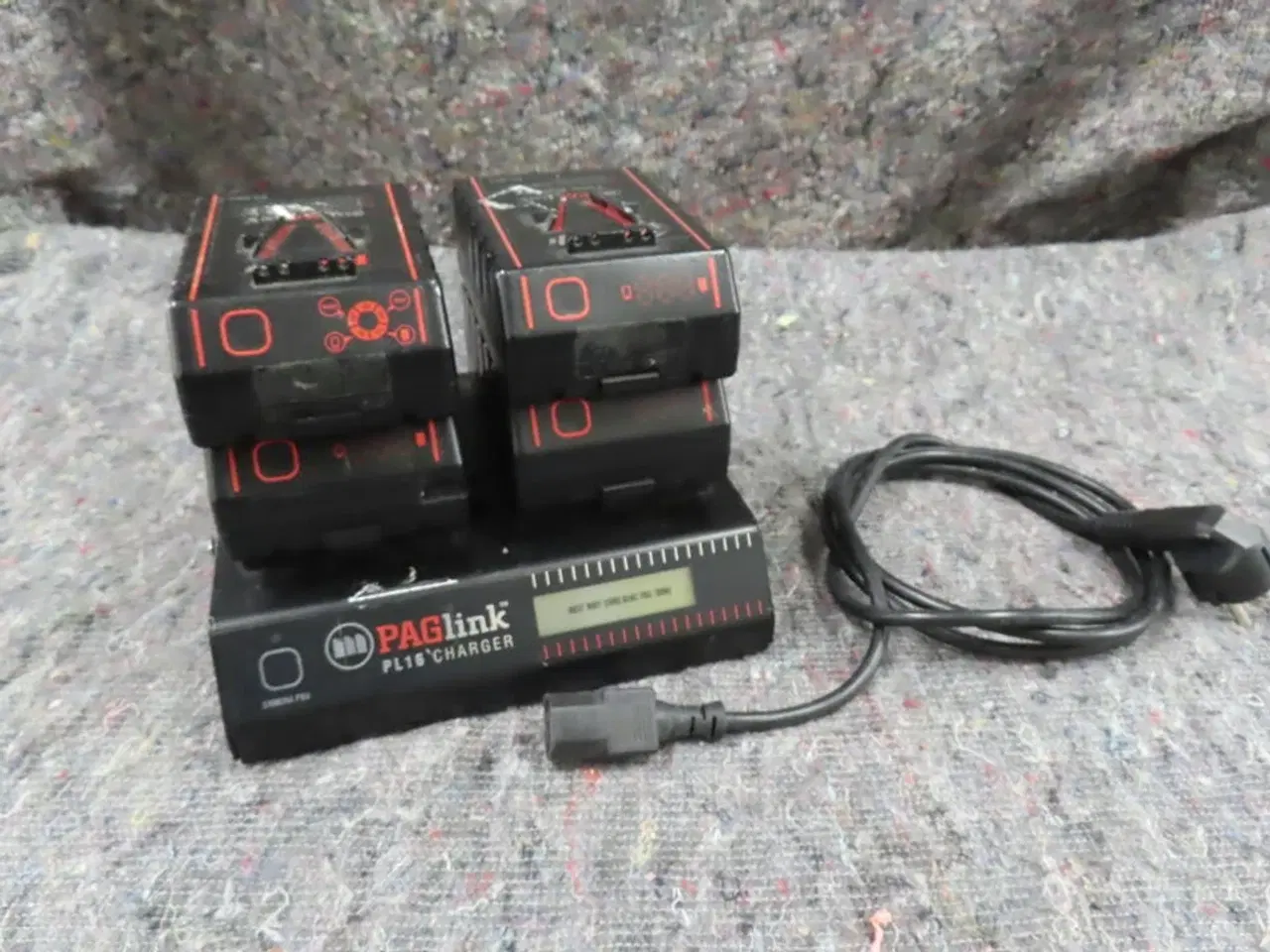 Billede 1 - 4 stk. batterier og oplader - PAGLINK PL16 (MOMSFRI)