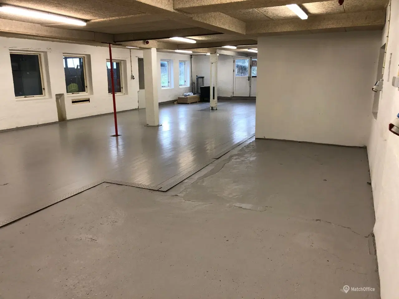 Billede 1 - Lagerlokale til leje med gode faciliteter og beliggenhed.