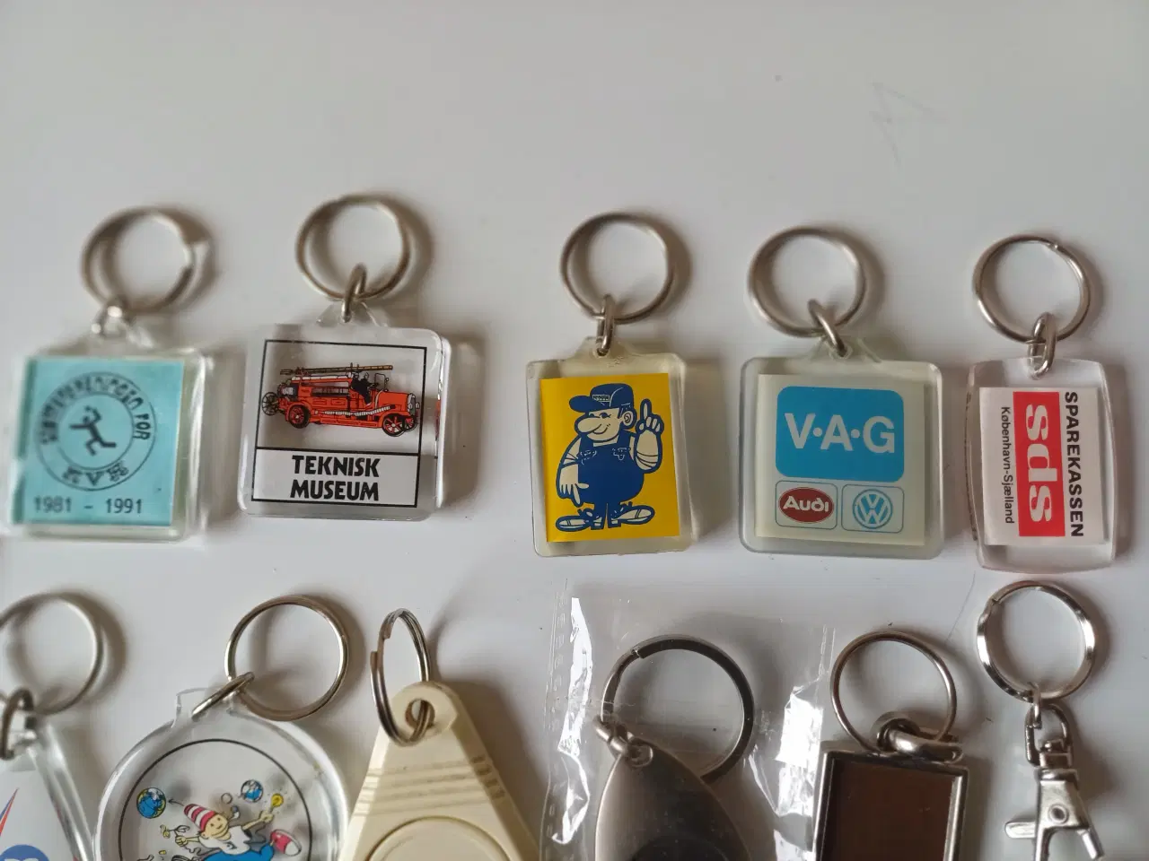 Billede 2 - Nøgleringe i metal og plast