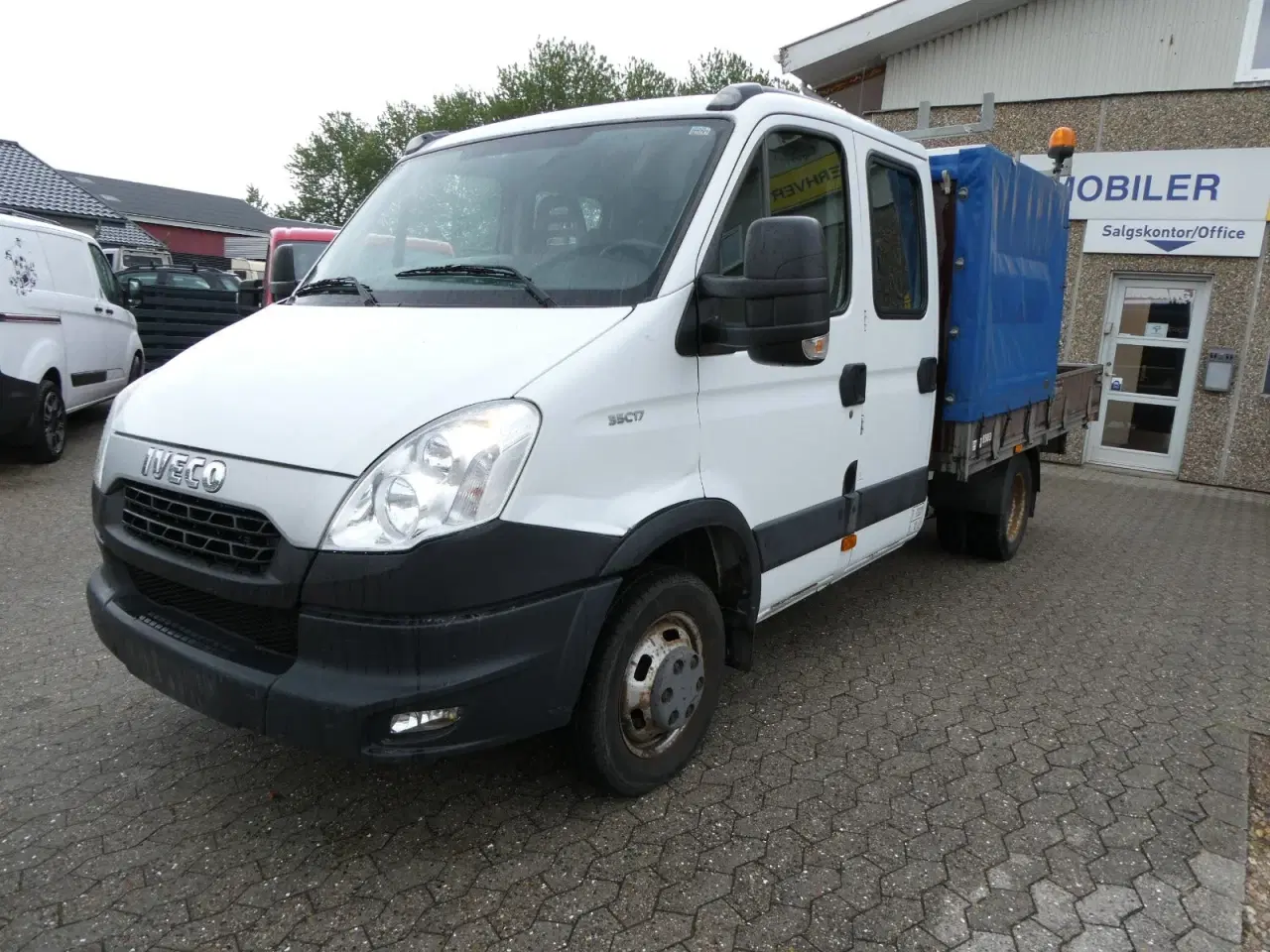 Billede 2 - Iveco Daily 3,0 35C17 Mandskabsvogn m/lad