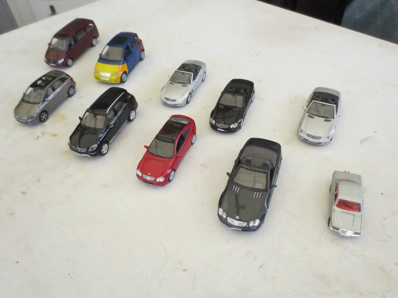 Billede 2 - 10 stk Forskellige Mercedes Modelbiler 