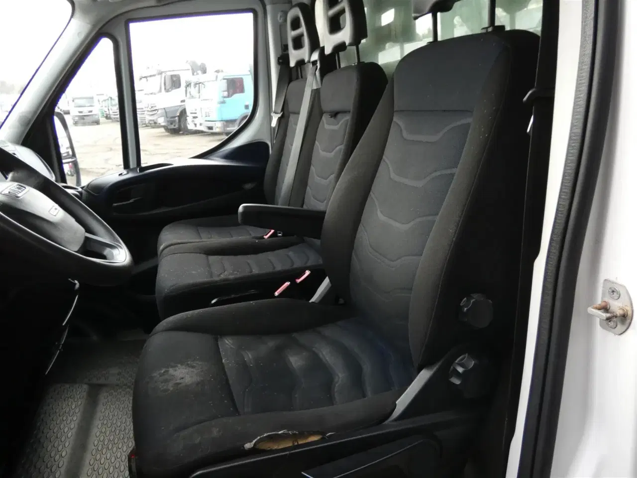 Billede 9 - Iveco Daily 35S18 4100mm 3,0 D 180HK Ladv./Chas. 8g Aut.