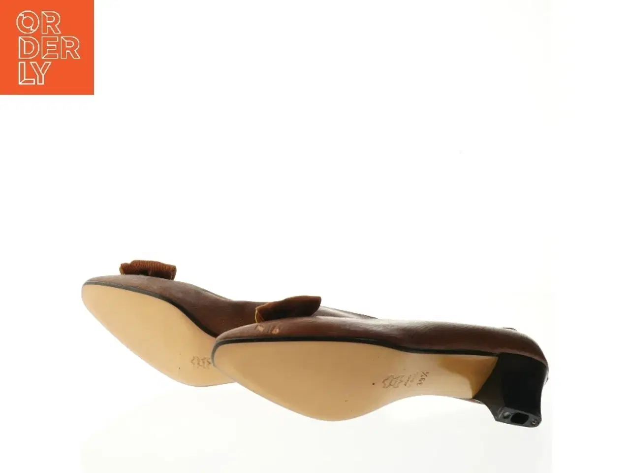 Billede 4 - Brune pumps med sløjfe fra Via Montenapoleone (str. 39,5)