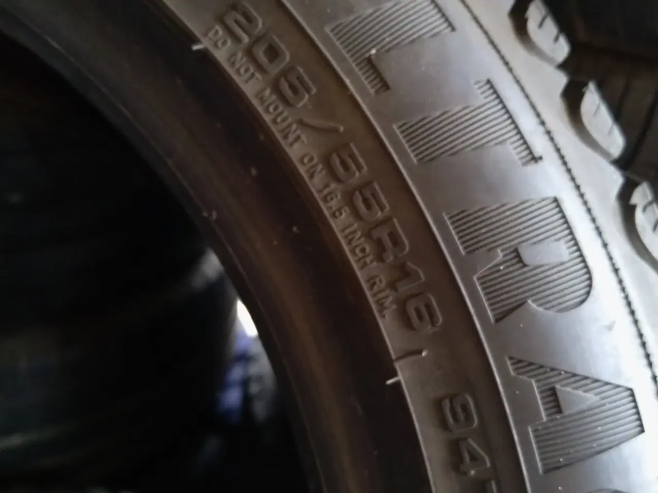 Billede 2 -  Goodyear Ultragrip Ice arctic pigdæk. 