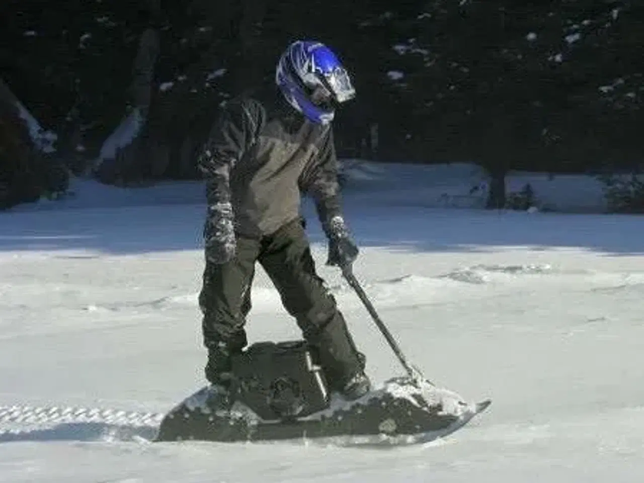 Billede 2 - Snowboard med motor