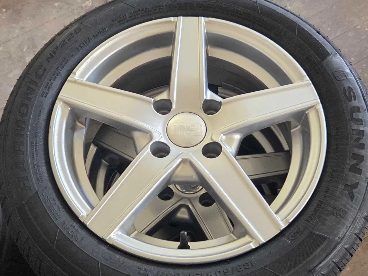 Billede 1 - Alufælge med sommerdæk 4x108