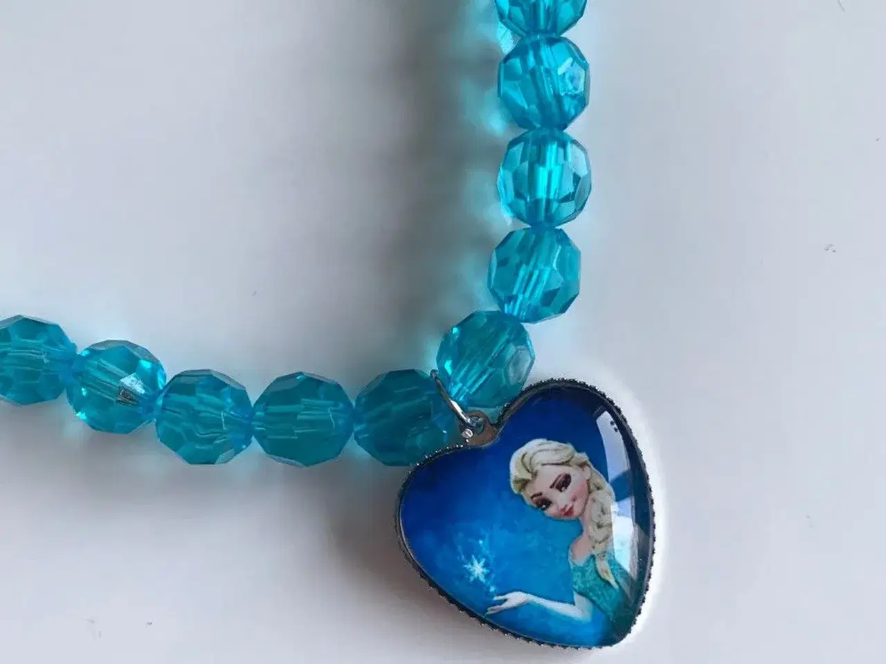 Billede 4 - Frost smykkesæt halskæde + armbånd med Elsa Frost
