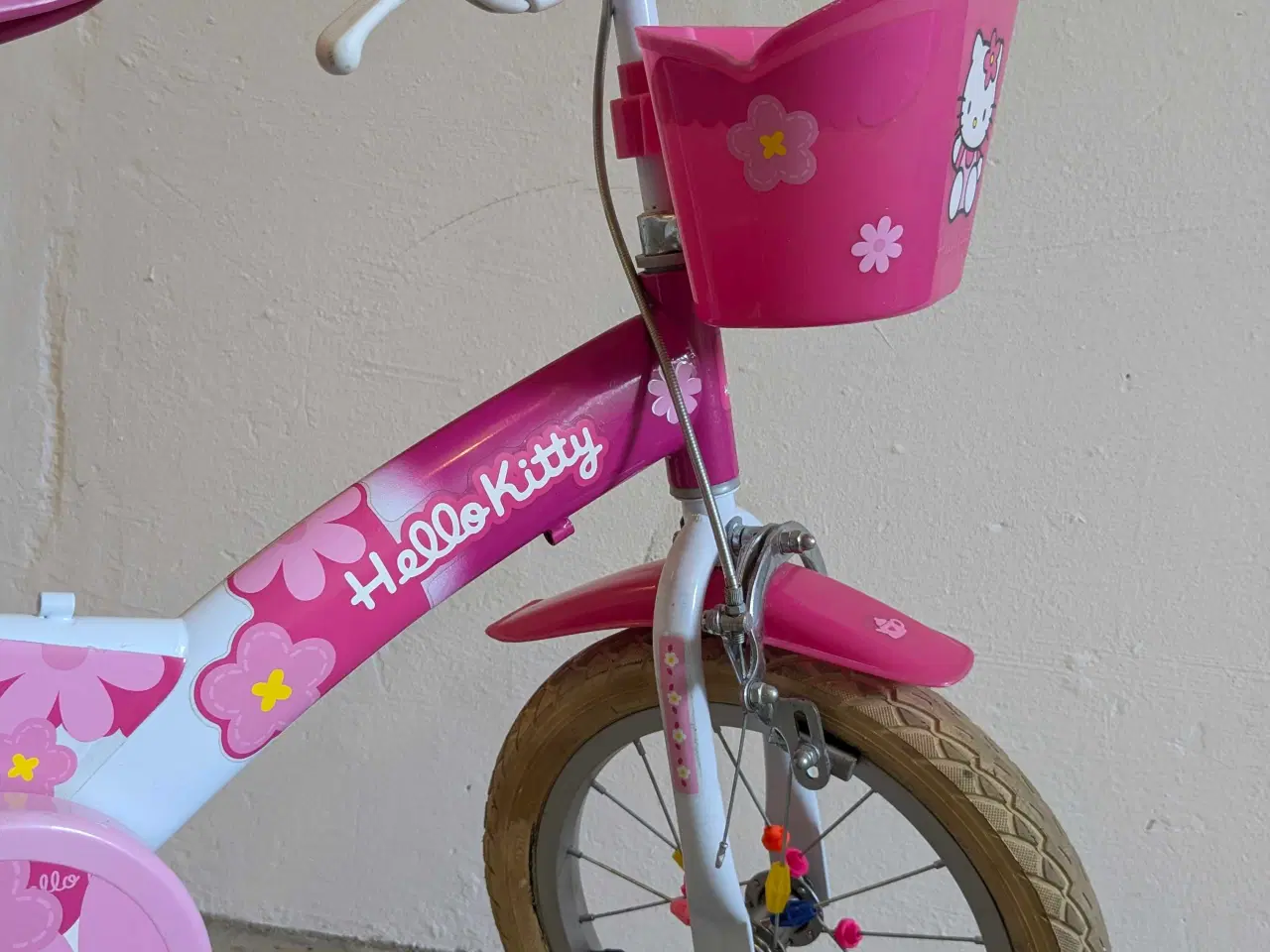 Billede 5 - Hello Kitty cykel med støttehjul
