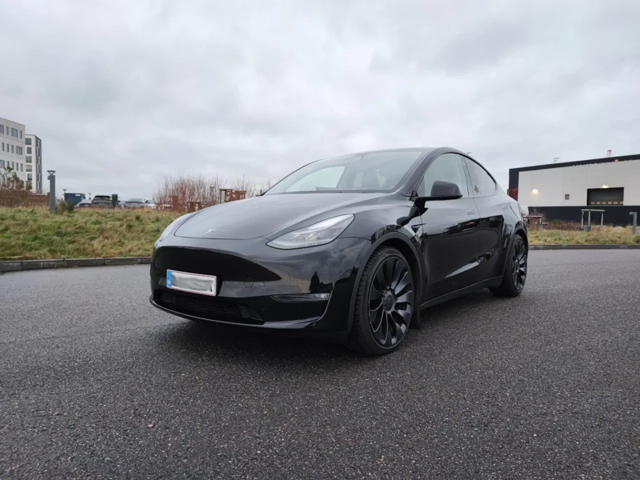 Billede 1 - Tesla Model Y Performance (2 sæt 21" fælge)