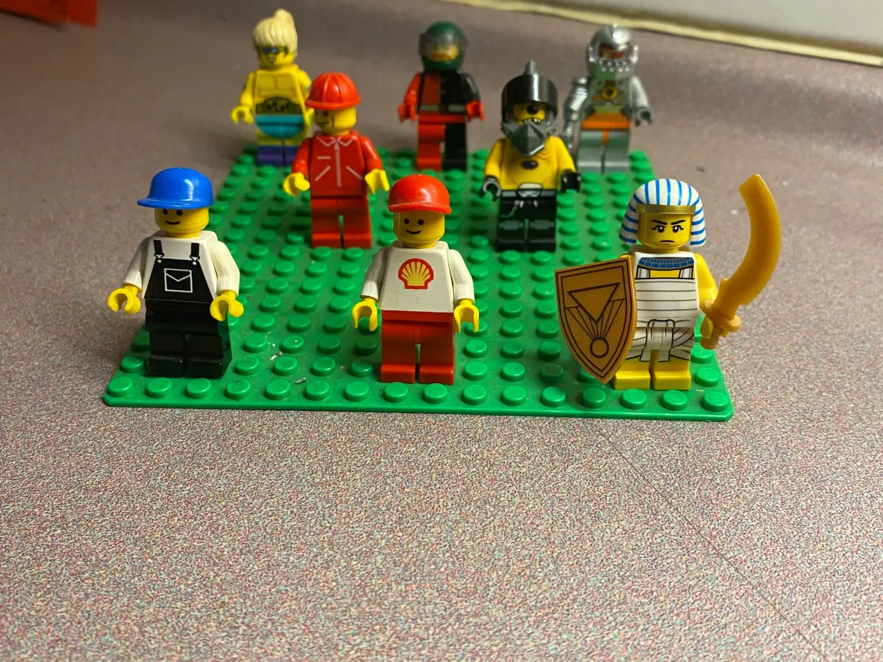 Billede 1 - Gamle Lego figurer sælges. 