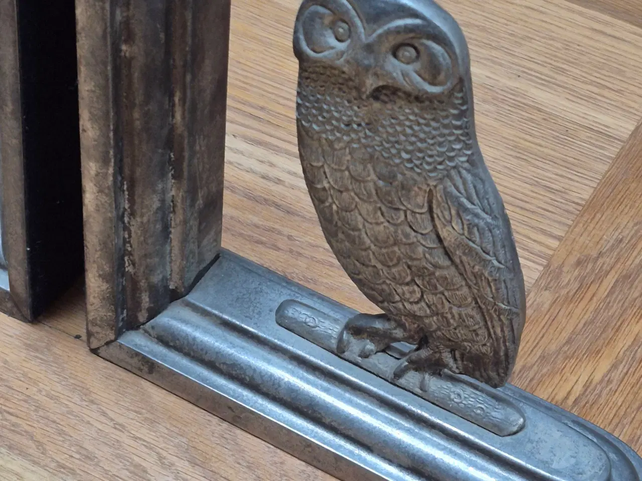 Billede 2 - Bogstøtte i metal. Kom med bud