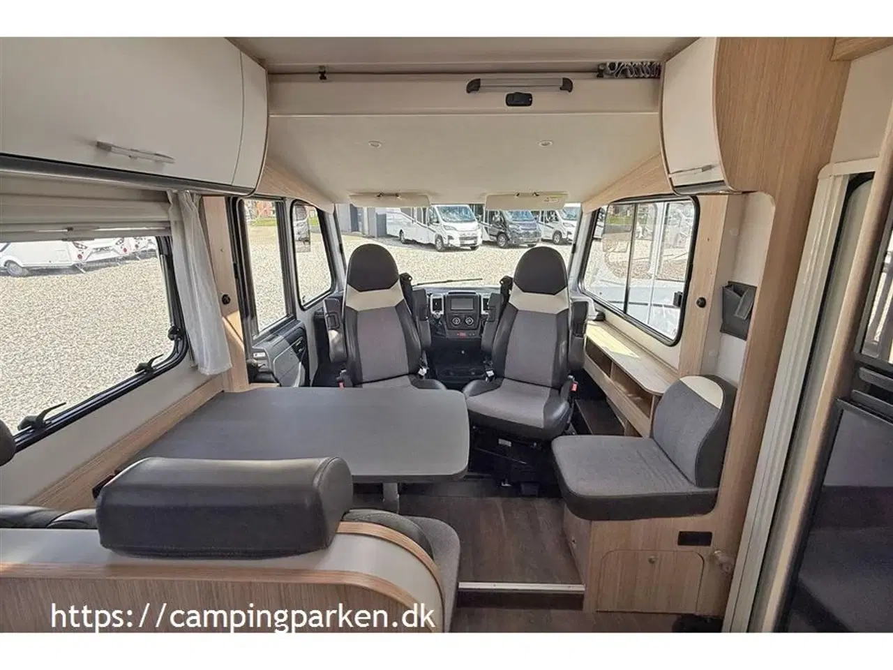 Billede 3 - 2020 - SunLight   Super fin Sunlight autocamper med enkeltsenge og 4 selepladser