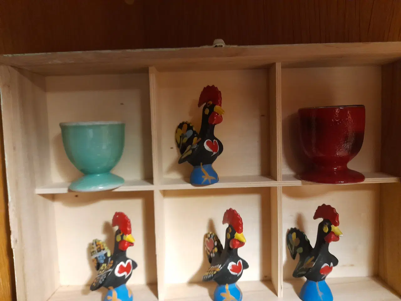 Billede 5 - Farverige Portugalhaner 4 stk +2 æggebægre