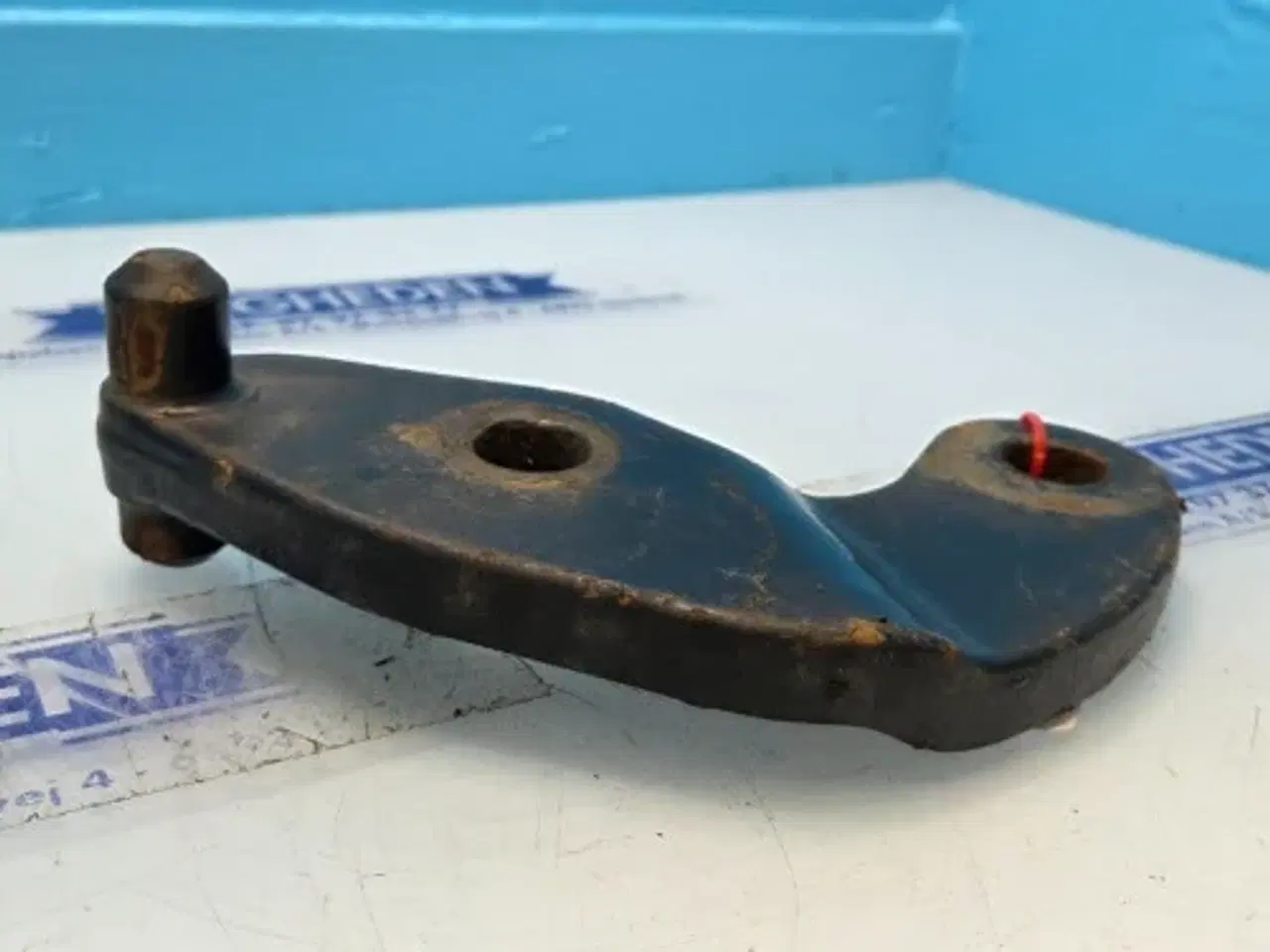 Billede 6 - New Holland TM165 Beslag R. 82006147