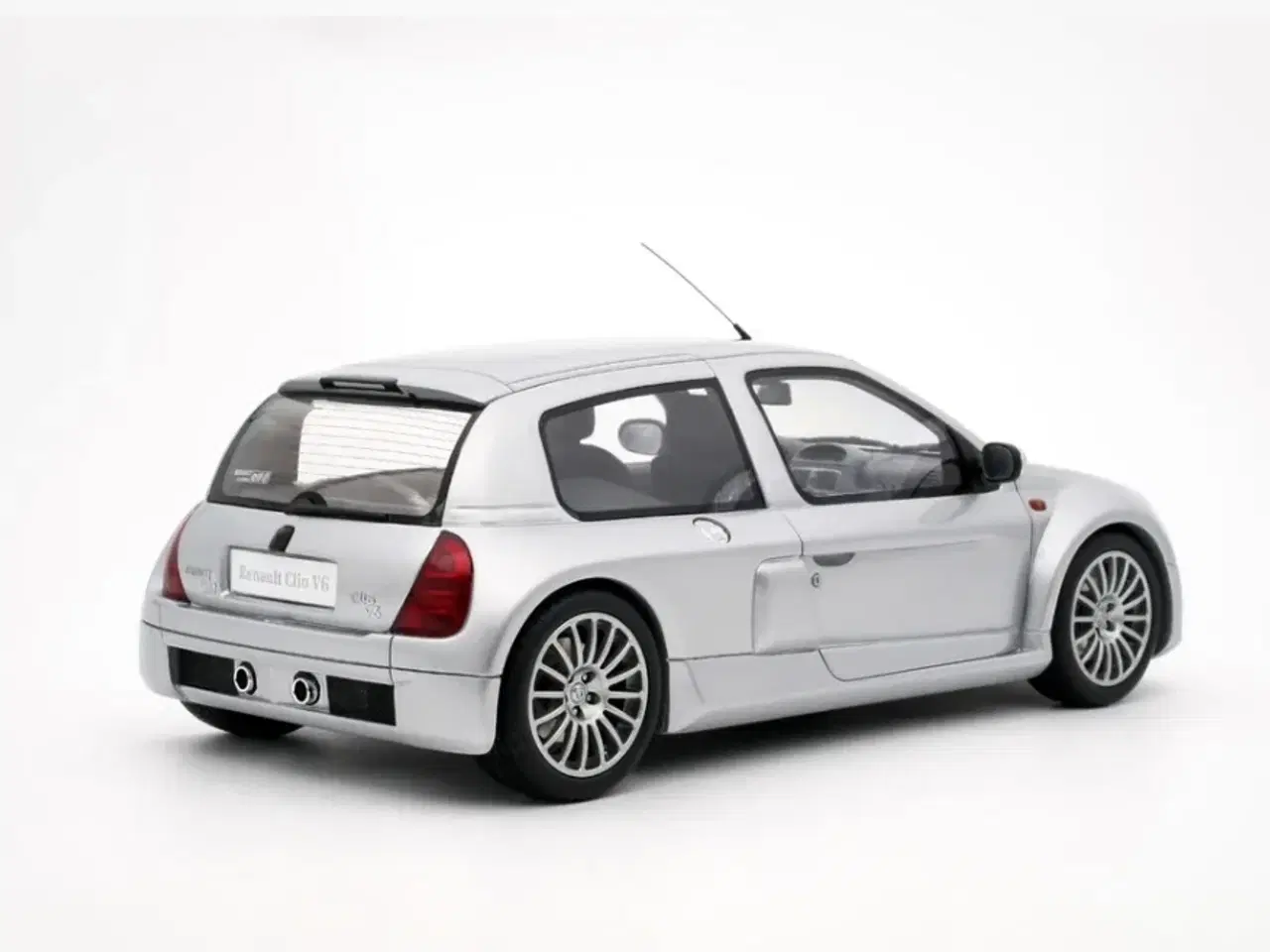 Billede 3 - 1:18 Renault Clio V6 Phase1 2001