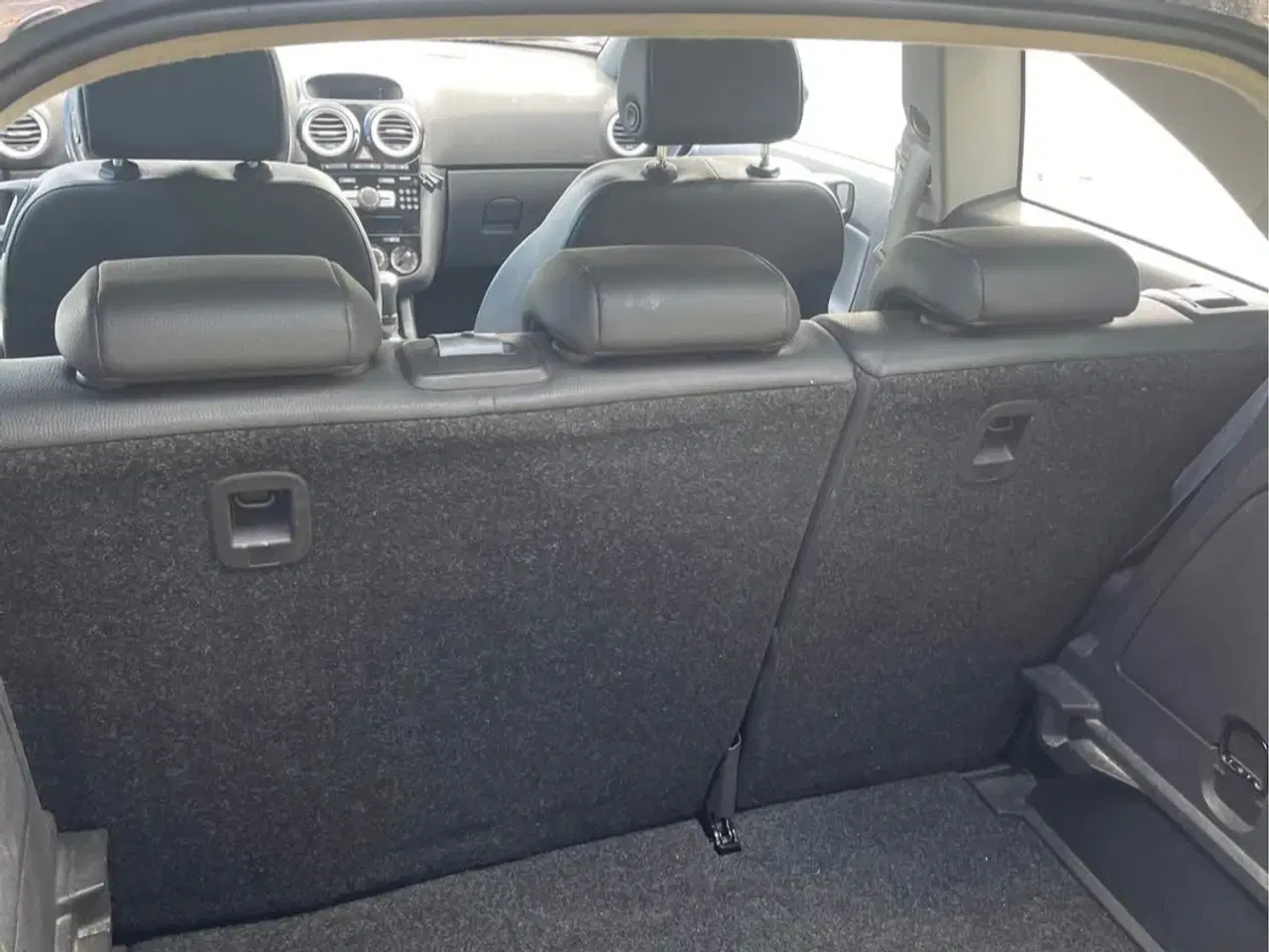 Billede 5 - Brugt fin bil starter og kører som den skal