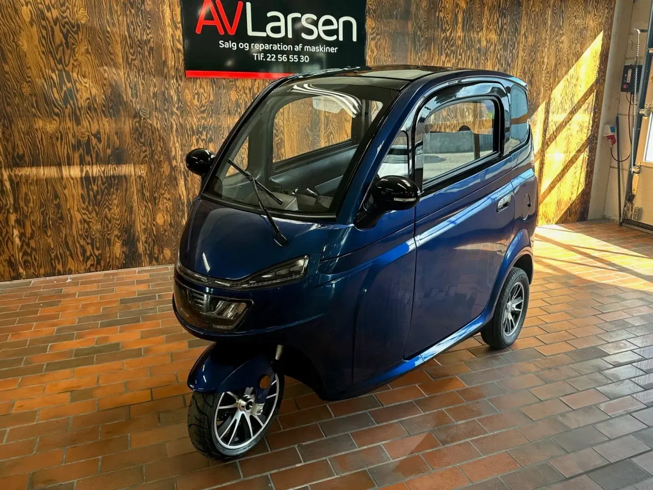Billede 3 - BOMA X2 Kabinescooter Metalblå