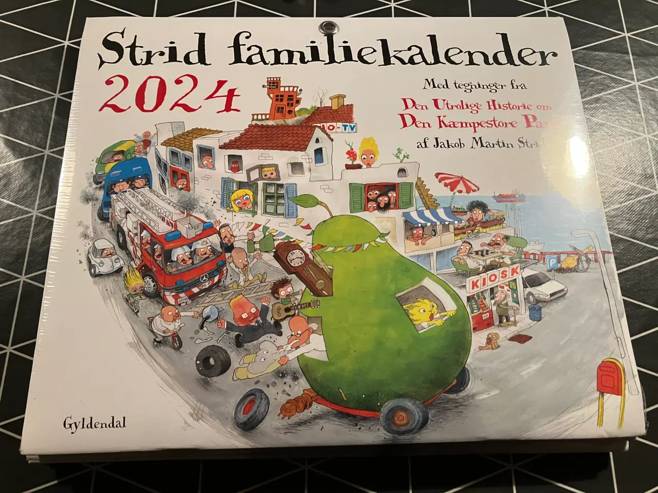 Billede 1 - Gyldendal familiekalender 2024