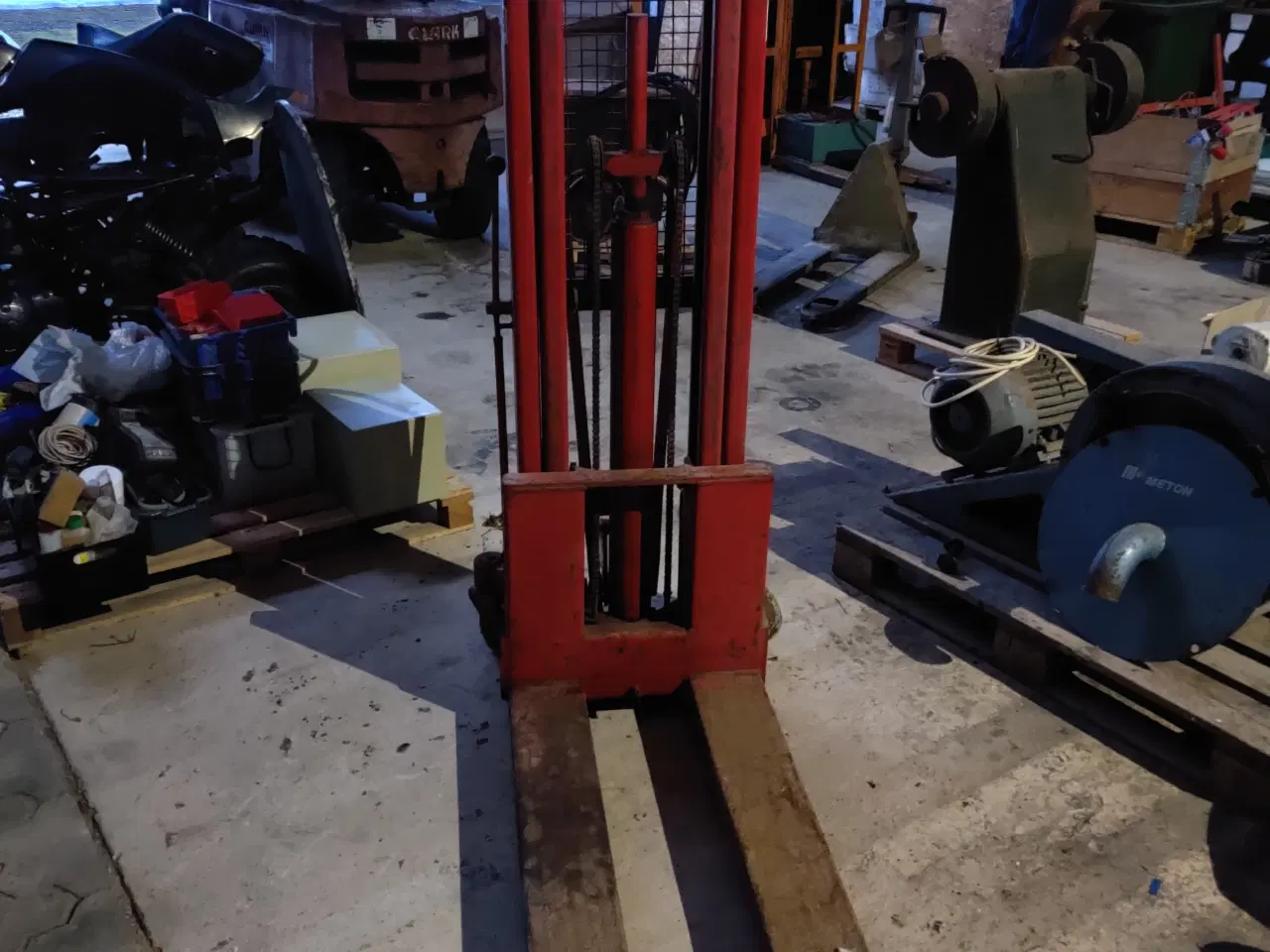 Billede 1 - PALLE HØJDELØFTER NH 1000