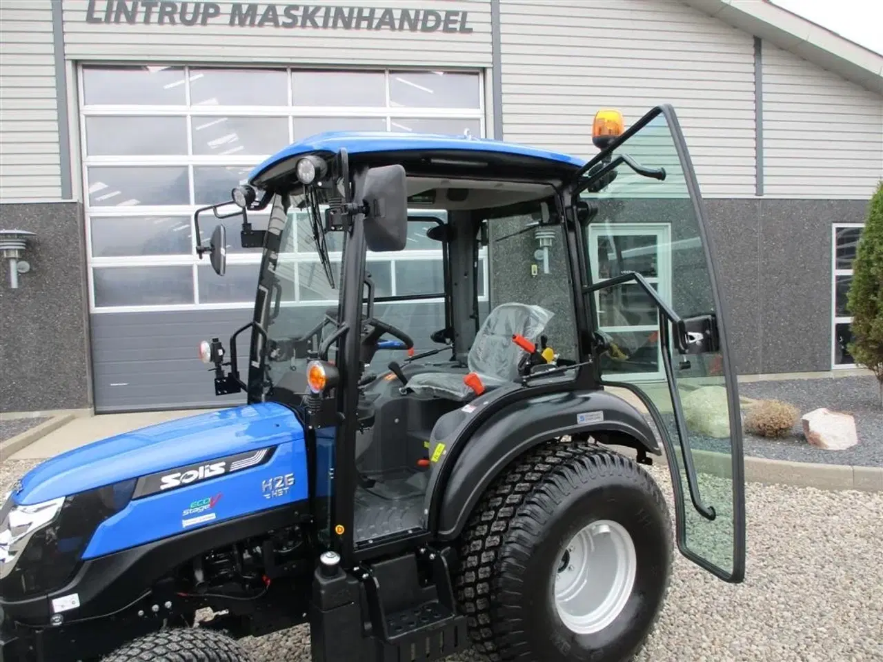 Billede 15 - Solis 26 HST med Frontlift & FrontPTO