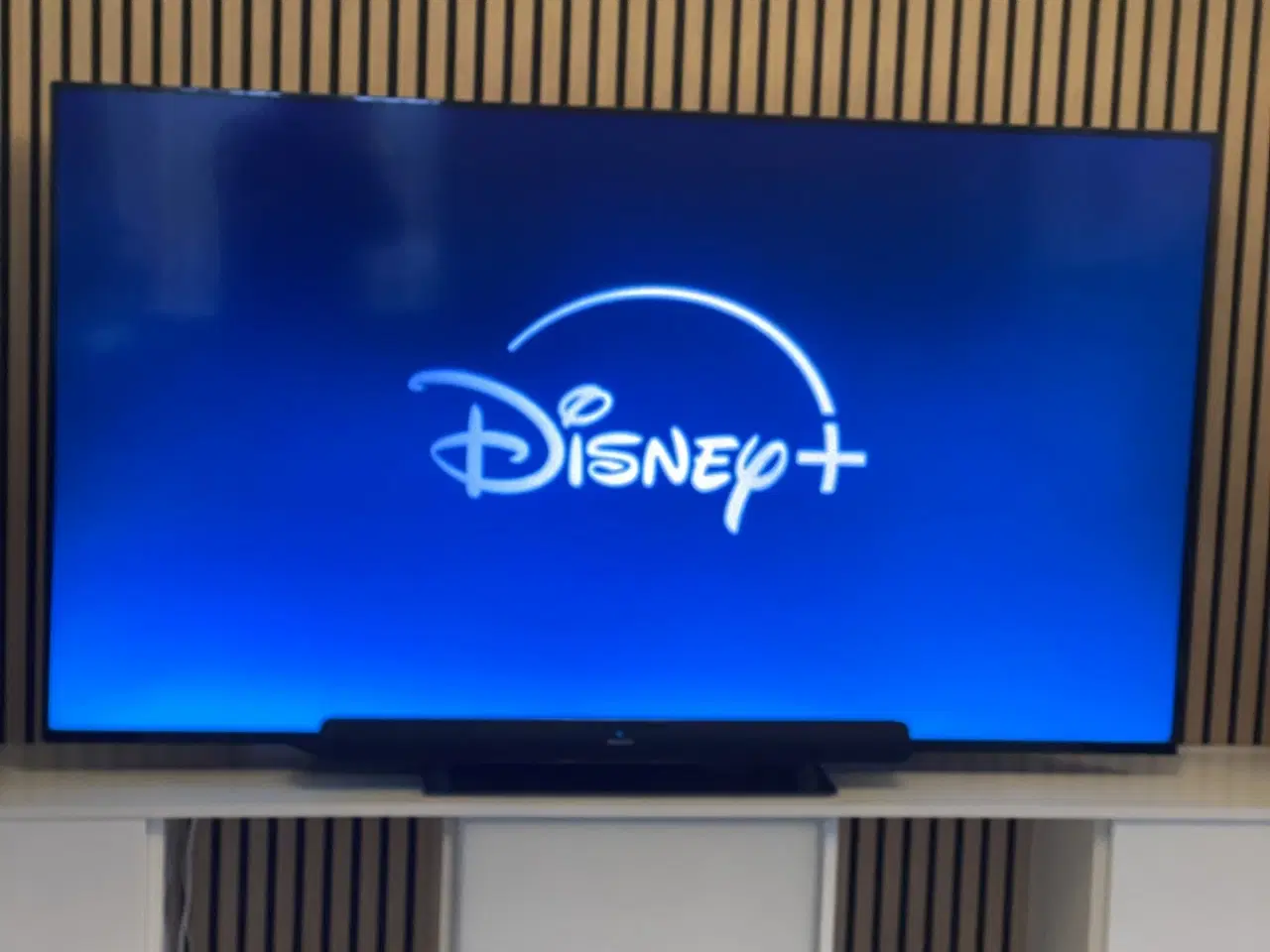 Billede 11 - 70" 4K UHD QLED Android TV med indbygget Chromecas