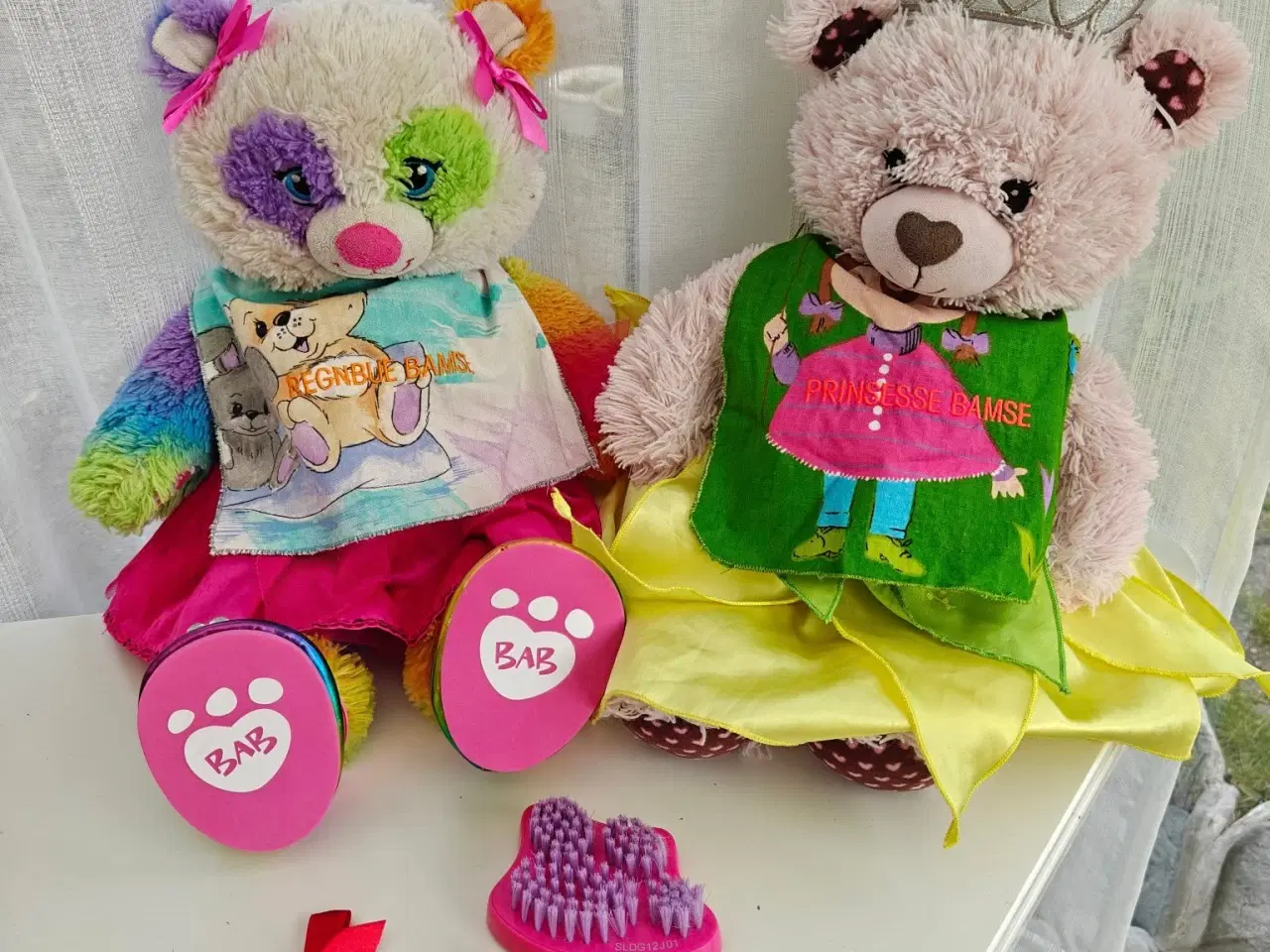 Billede 2 - Build a bear bamser 2 stk med tilbehør