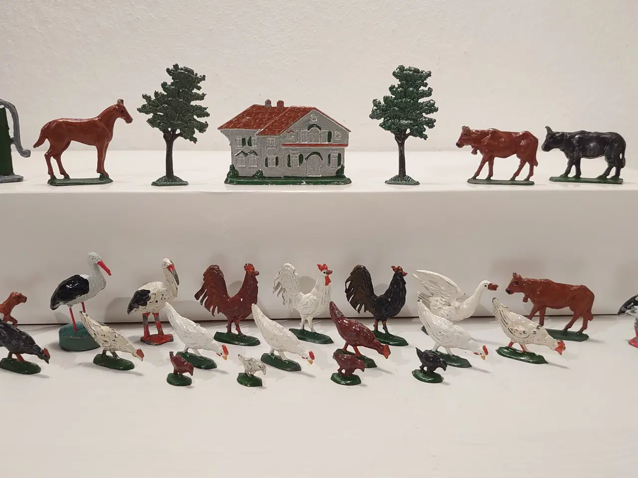 Billede 1 - 28stk bondegårdsdyr mm. i metal.1930´erne