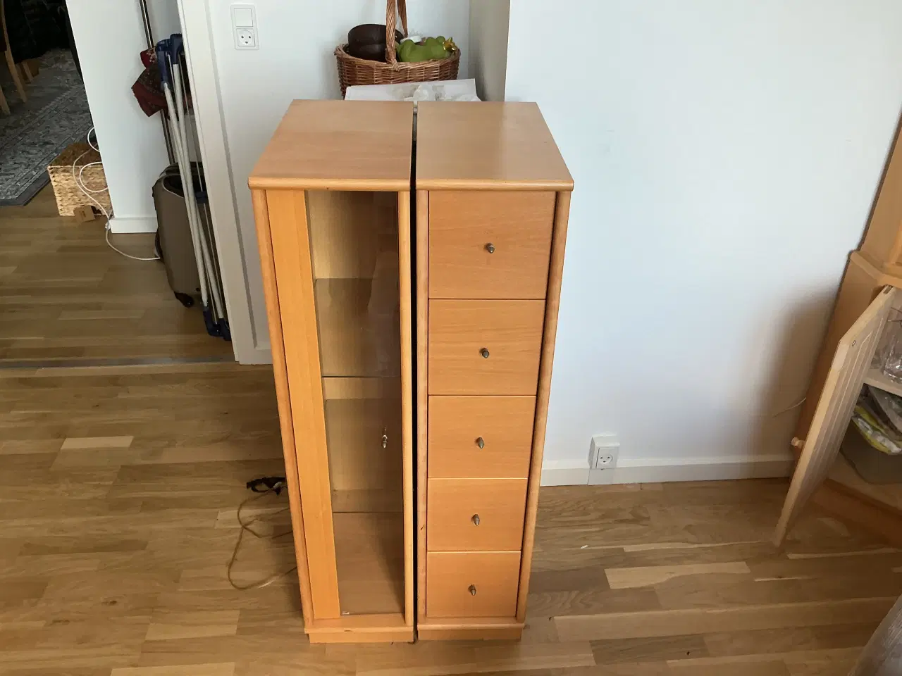 Billede 1 - Glasskabet 