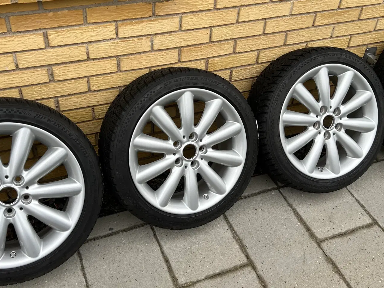 Billede 1 - Vinterhjul Mini Cooper Se 17” alu