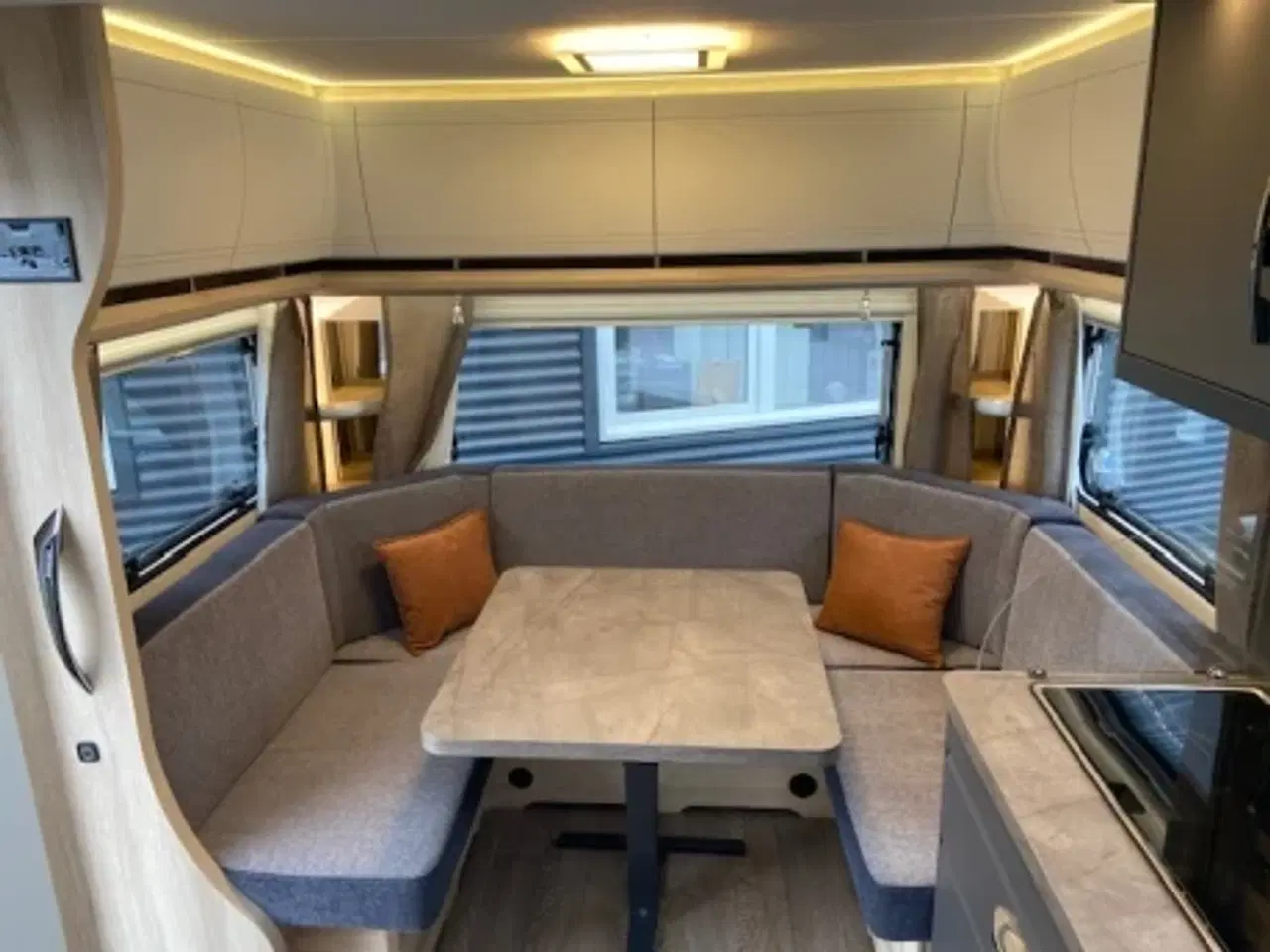 Billede 9 - Hobby De Luxe 460 UFE DK-line