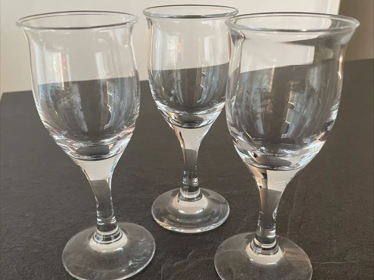 Billede 1 - Ideelle Holmegaard hvidvinsglas
