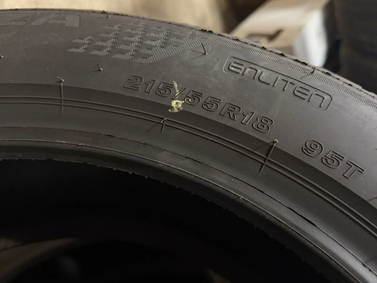 Billede 2 - Bridgestone 215/55/18 sommer