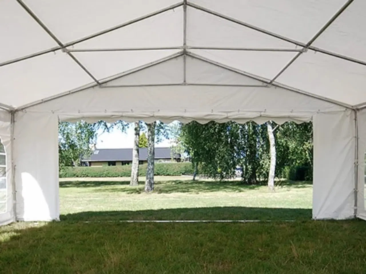 Billede 4 - 6 x 10 m professionelt partytelt udlejes