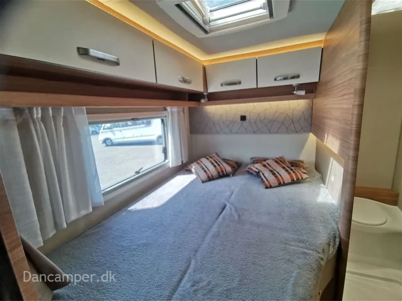 Billede 25 - 2022 - Weinsberg CaraCompact 600 MF "Pepper Edition"   Under klargøring! Flot Pepper Edition, 9-trin aut., Solcelle 180W, Lithiumbatteri 100Ah, El-trin, Navigation, Head-up display