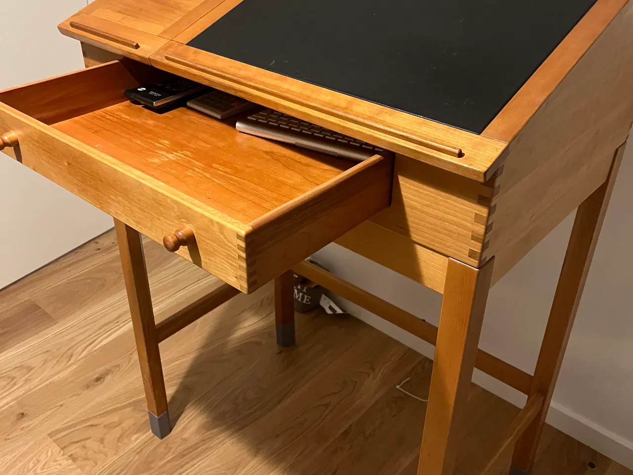 Billede 3 - Skrivepult