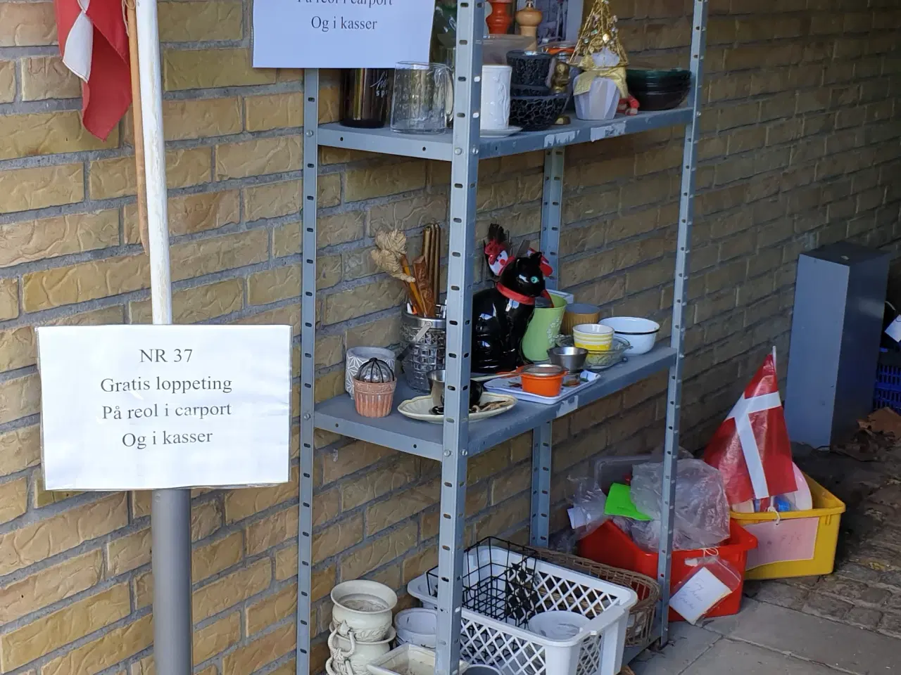 Billede 1 - GRATIS Loppeting i carport