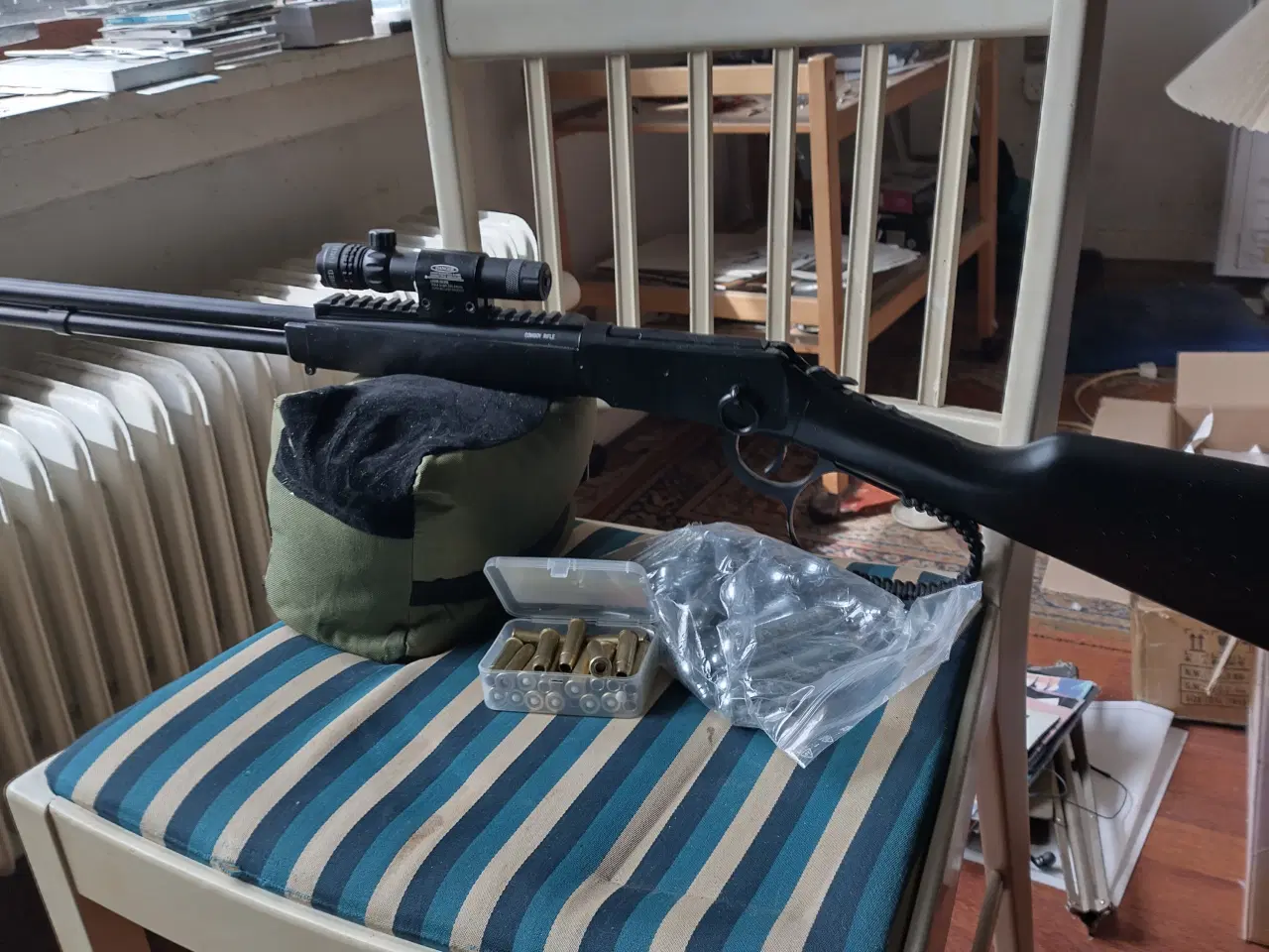 Billede 3 - Cowboyriffel med laser sikte SÆLGES