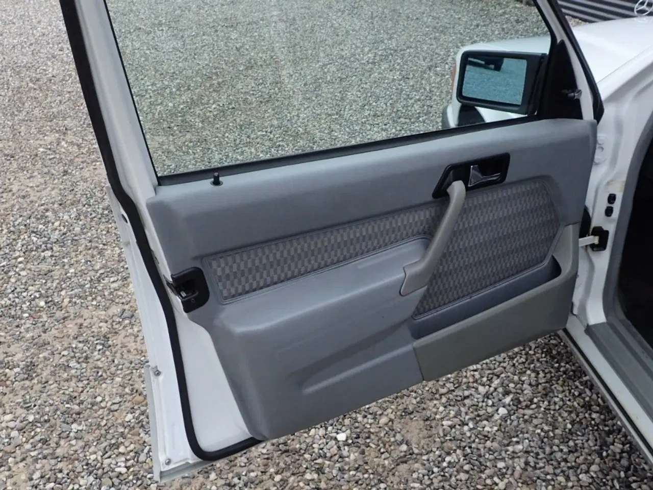 Billede 20 - Mercedes 190 E 2,0 aut.