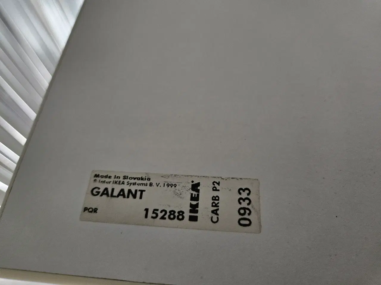 Billede 2 - Ikea justerbar skrivebord og 5 Bestå reoler 
