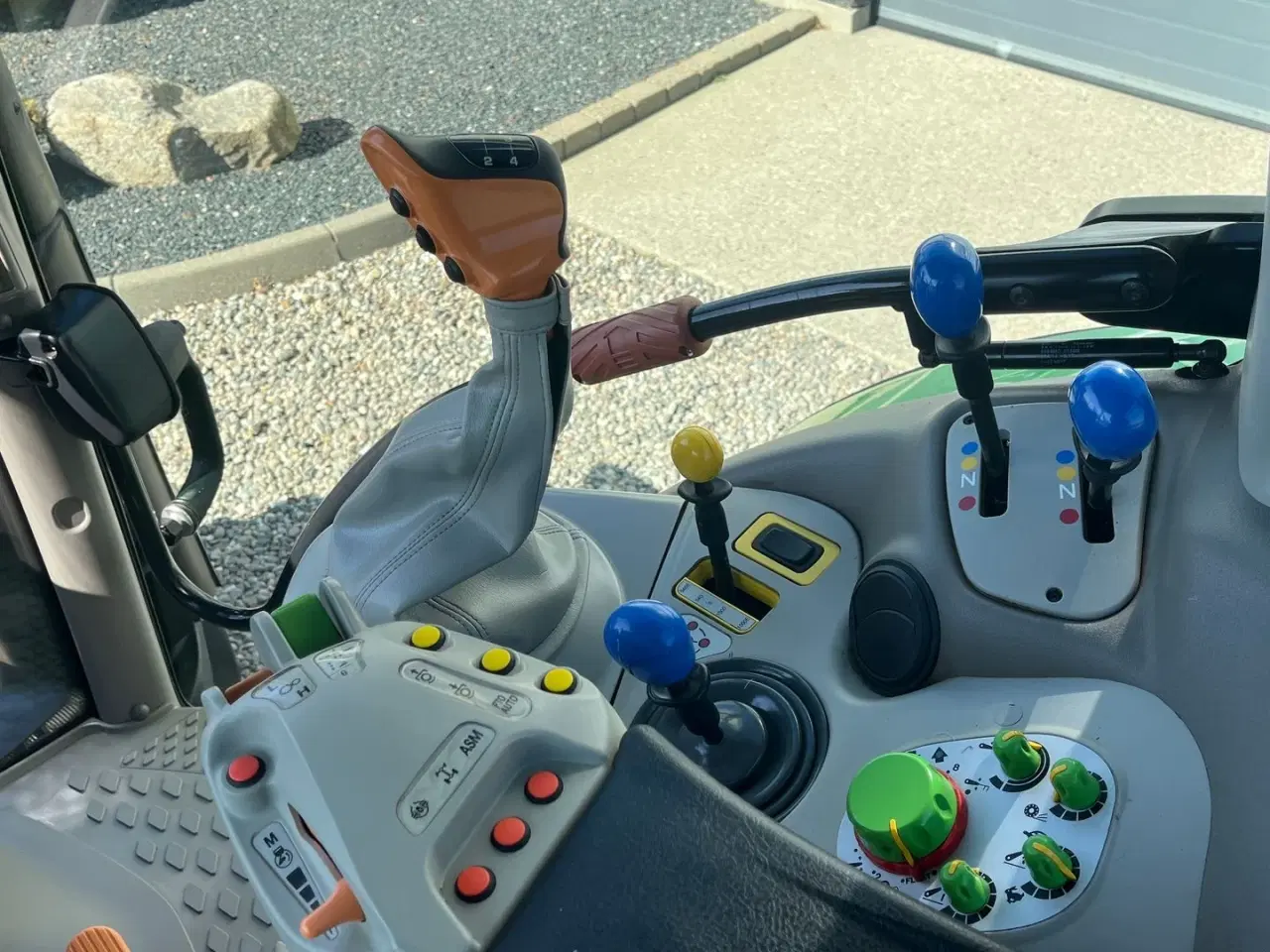 Billede 11 - Deutz-Fahr Agrotron 6140 Classic Fin handy traktor med frontlift.