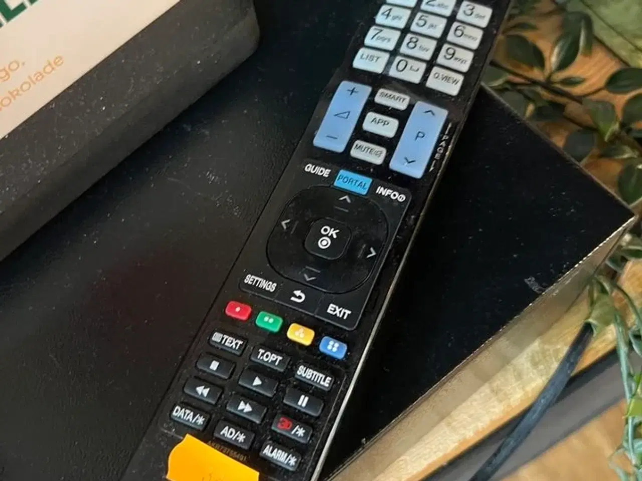 Billede 2 - 4 stk. LG display inkl. fjernbetjening (størrelse og model ukendt)