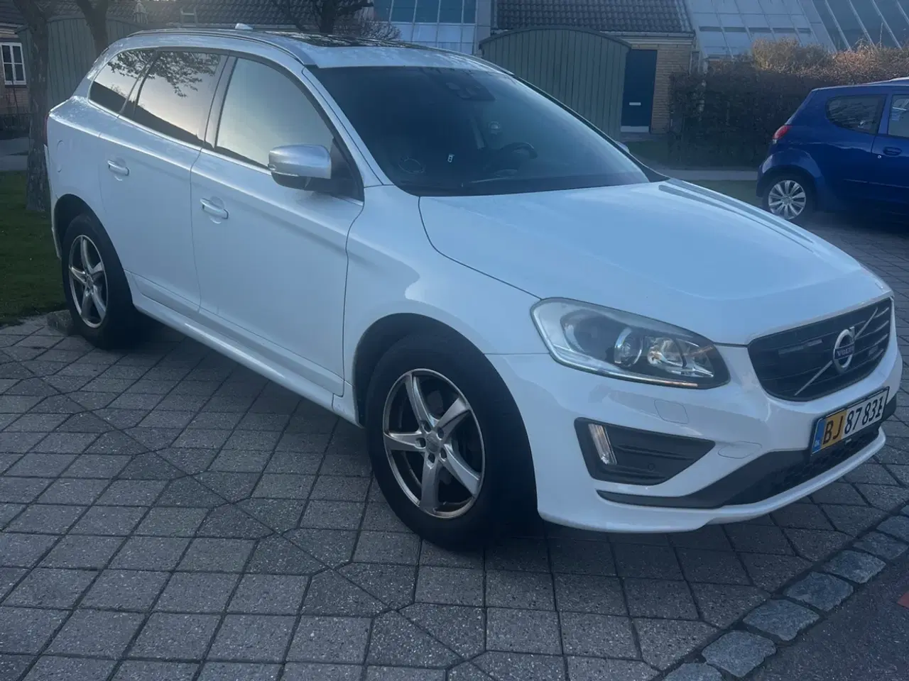 Billede 1 - Volvo XC60 2,4 D5 215 R-Design aut. AWD Van