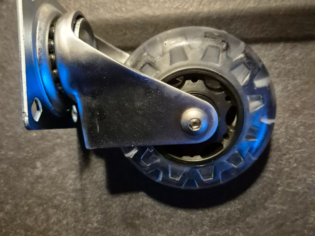 Billede 1 - Møbelhjulssæt 95mm 