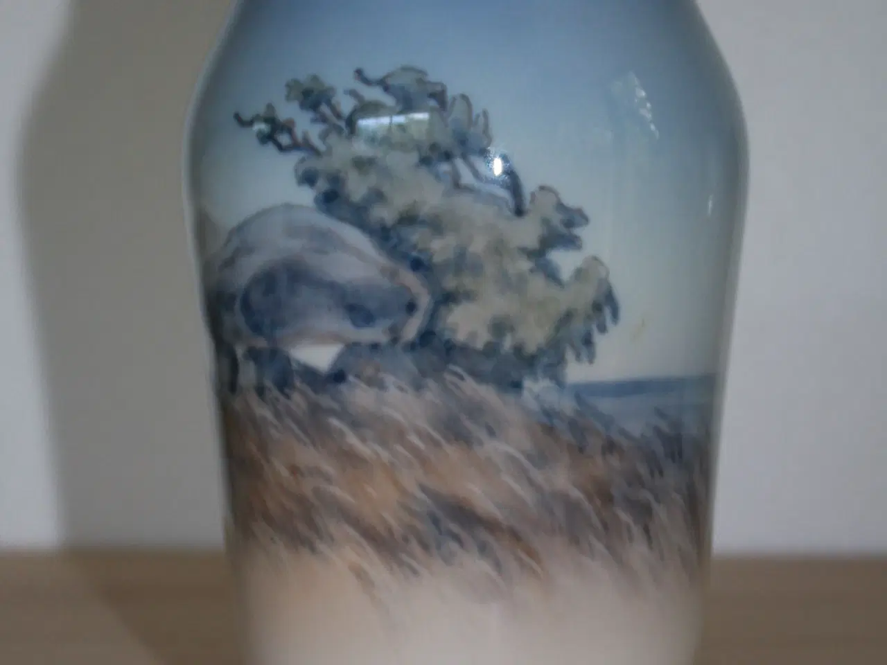 Billede 2 - Vase med landskab fra Royal Copenhagen